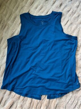 CALIA by Carrie Underwood Scoop Tank